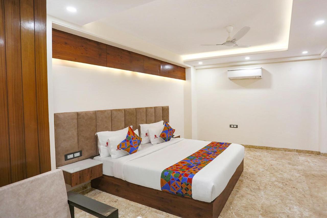 Fabhotel Golf Inn Golf Course Road Gurgaon Eksteriør billede