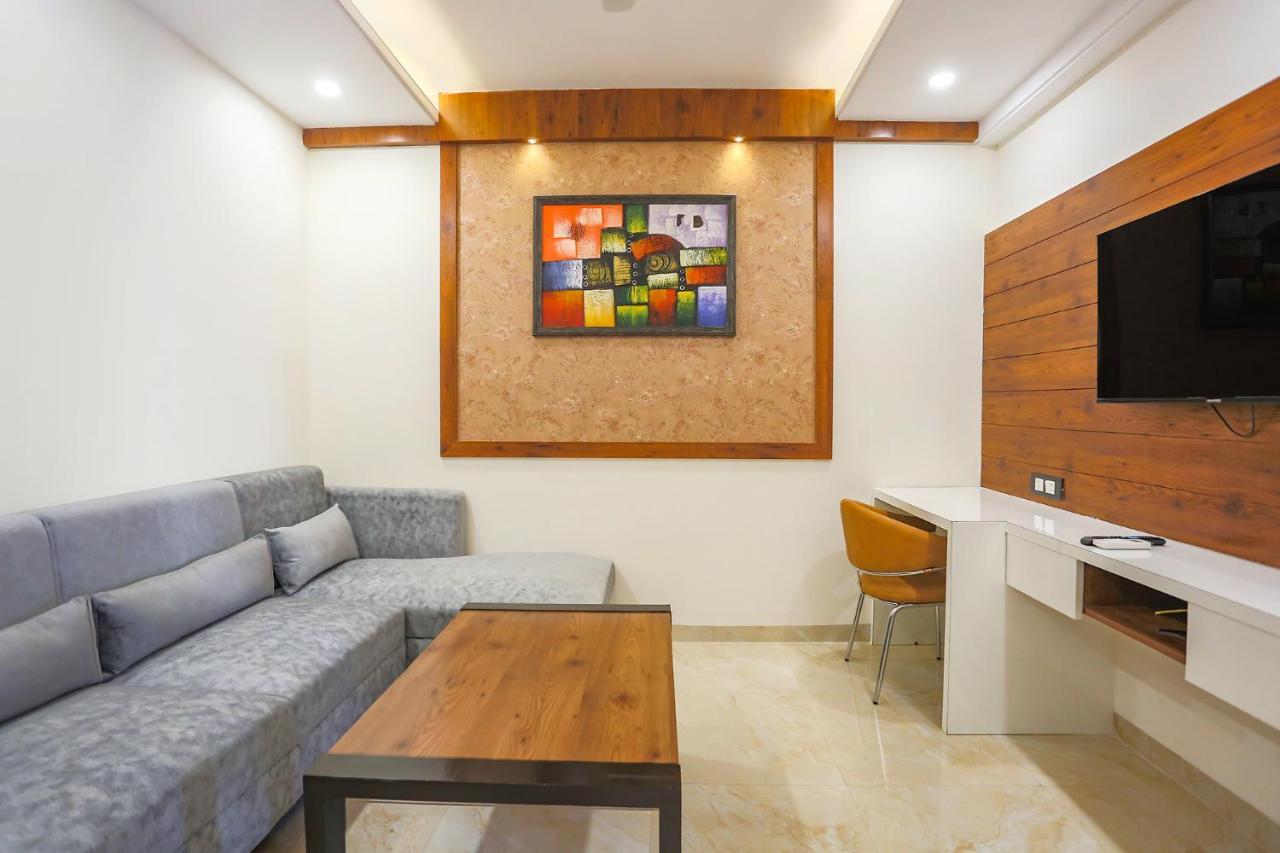 Fabhotel Golf Inn Golf Course Road Gurgaon Eksteriør billede