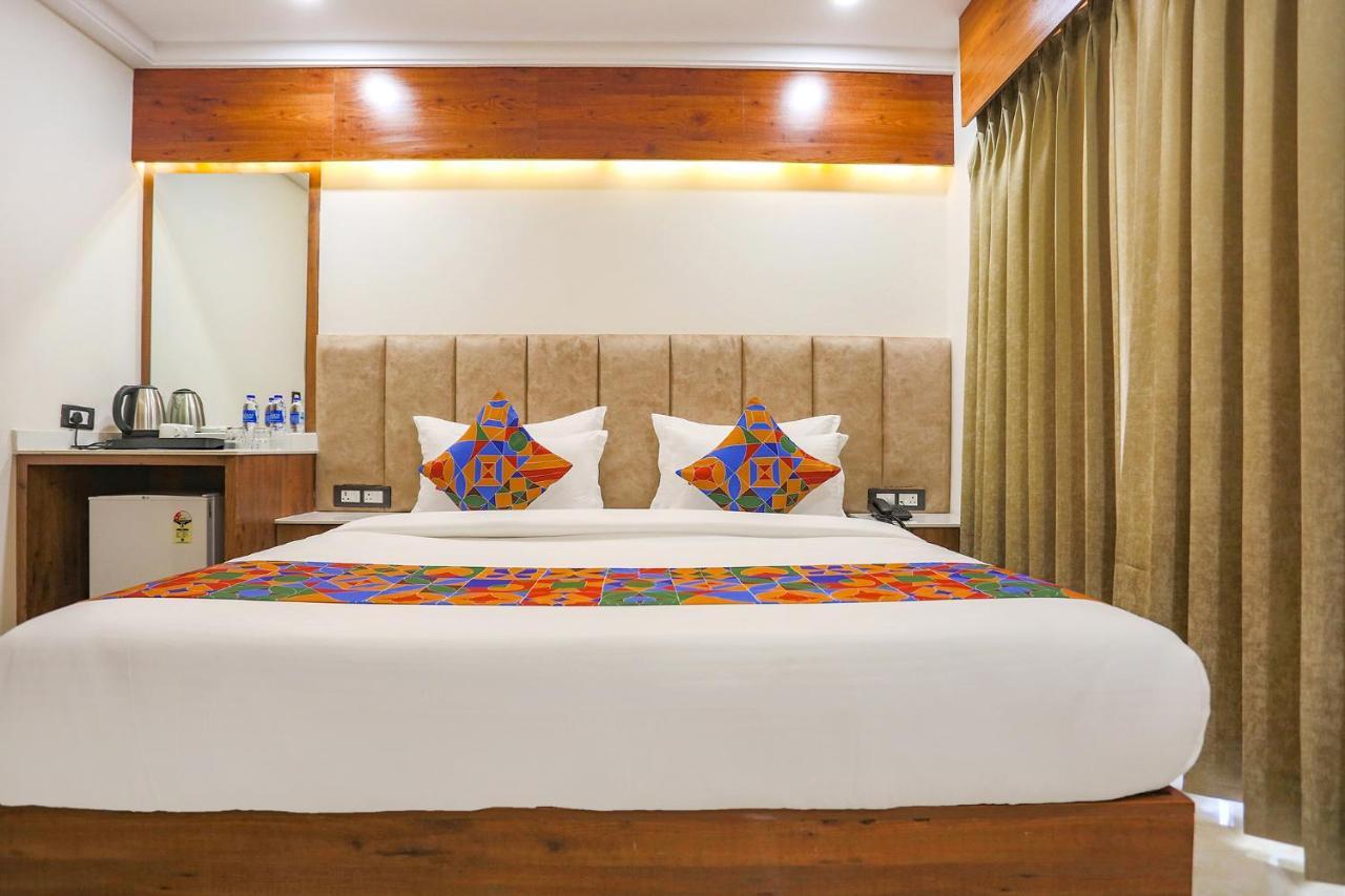 Fabhotel Golf Inn Golf Course Road Gurgaon Eksteriør billede
