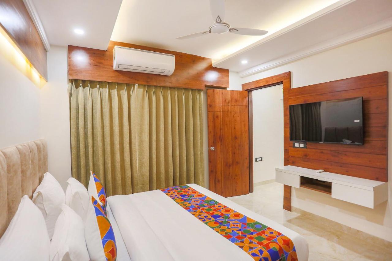 Fabhotel Golf Inn Golf Course Road Gurgaon Eksteriør billede